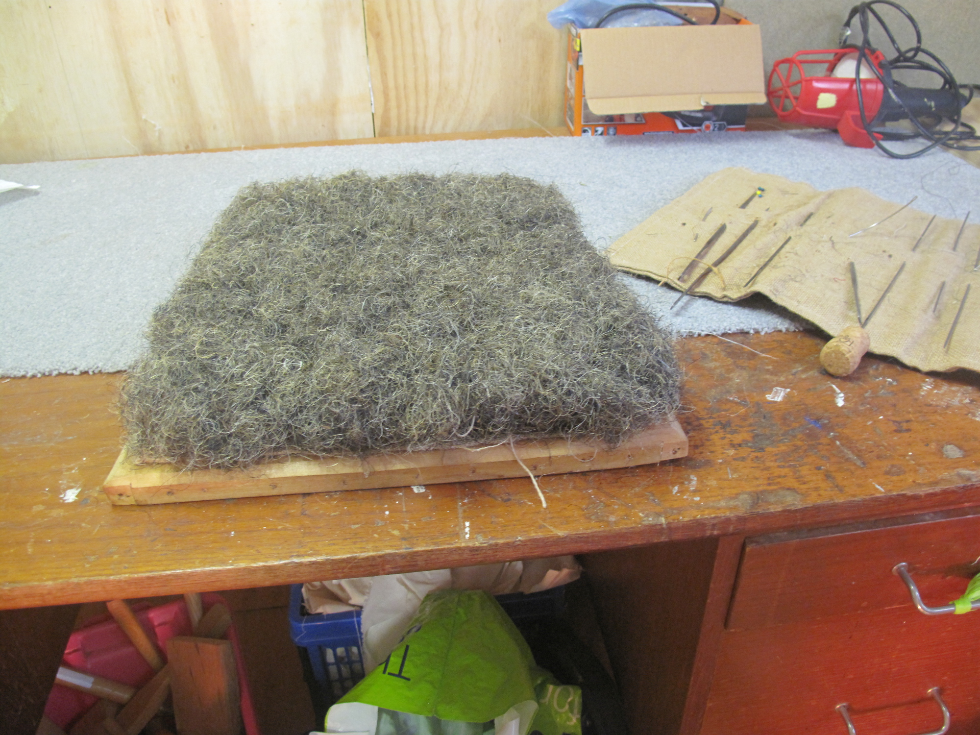 Sanderson Dandelion Horsehair