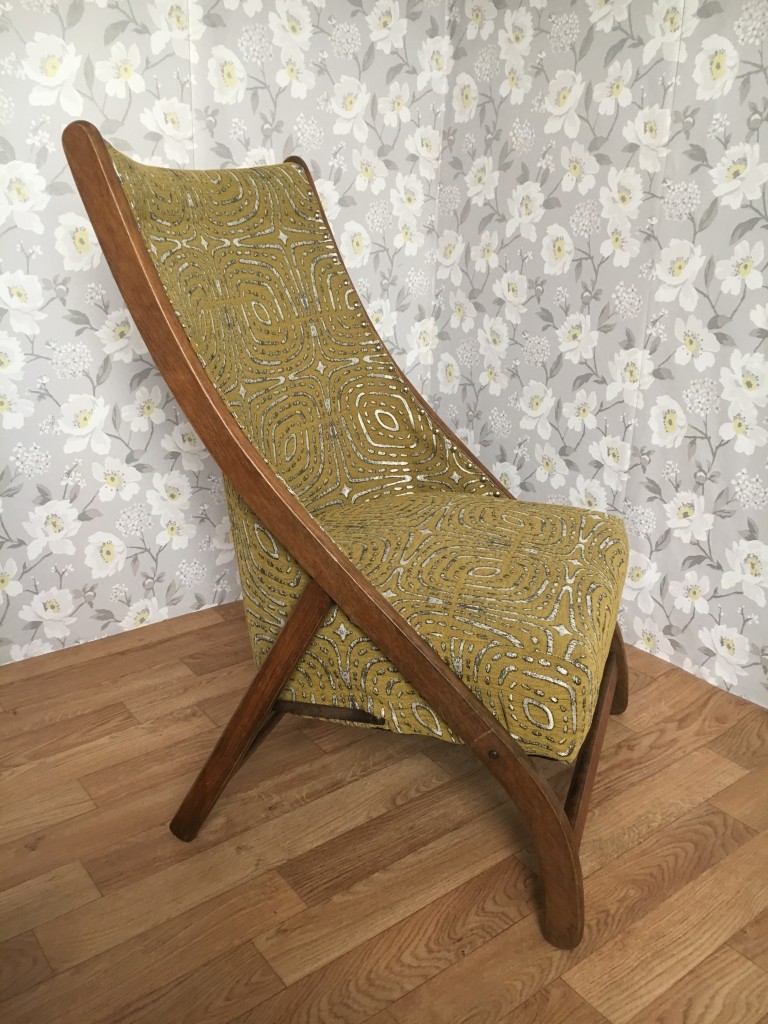 Campaign Chair Side
